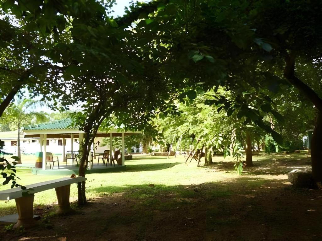 Saji-Sami Hotel Anuradhapura Eksteriør bilde