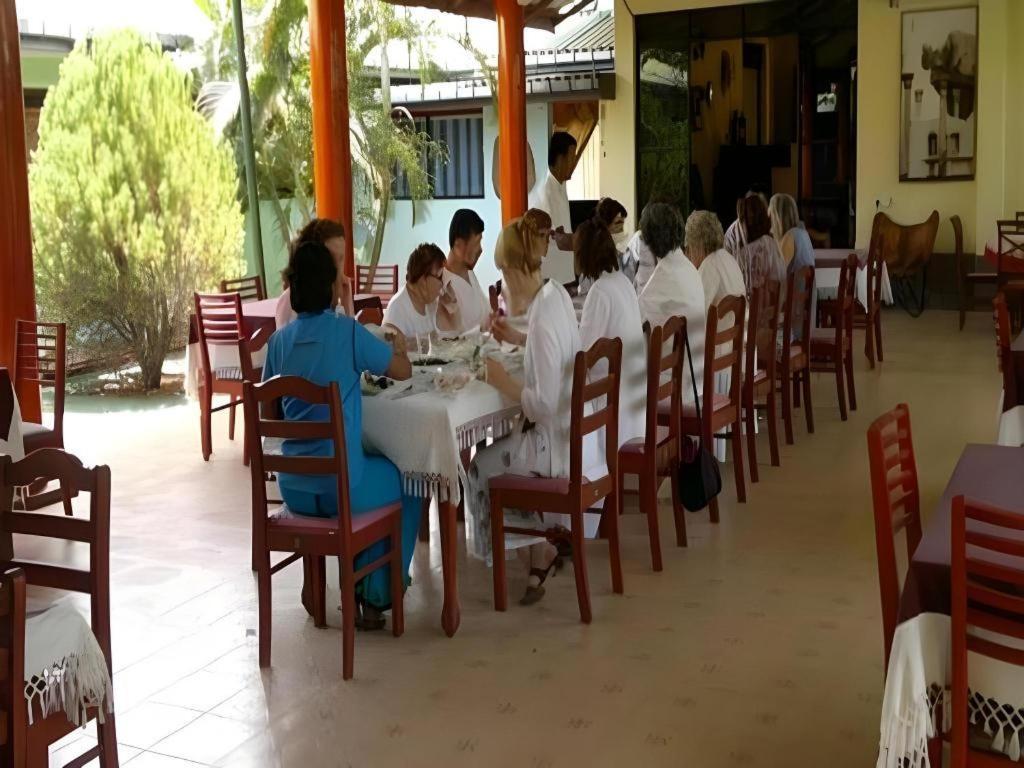 Saji-Sami Hotel Anuradhapura Eksteriør bilde