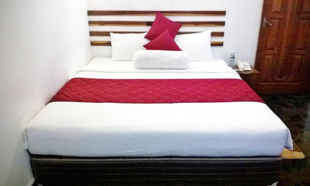 Saji-Sami Hotel Anuradhapura Eksteriør bilde
