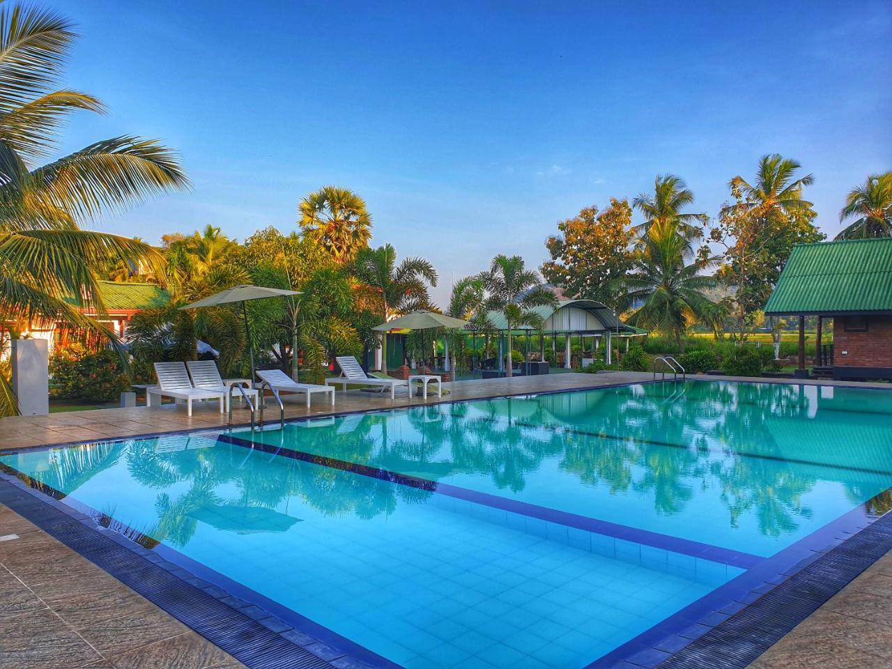 Saji-Sami Hotel Anuradhapura Eksteriør bilde